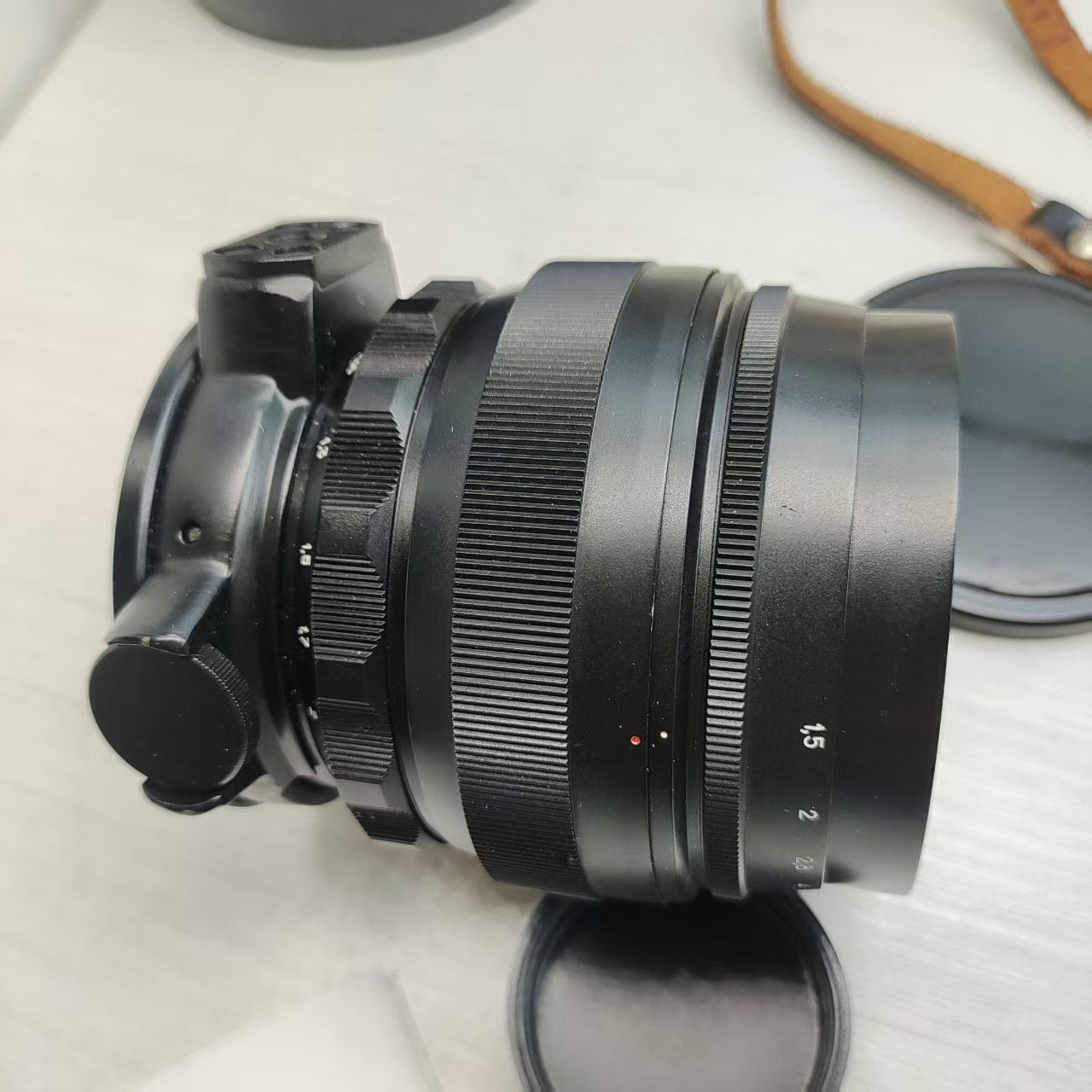 [Product=Lens][Brand=KMZ][Model=ГЕЛИОС-40-2][FocalLength=85][MaxAPT=1.5][Mount=M42][SN=731816][Frame=135][Date=20250412][MD5=a44e05cec199265e30902cb146edbddf].jpg