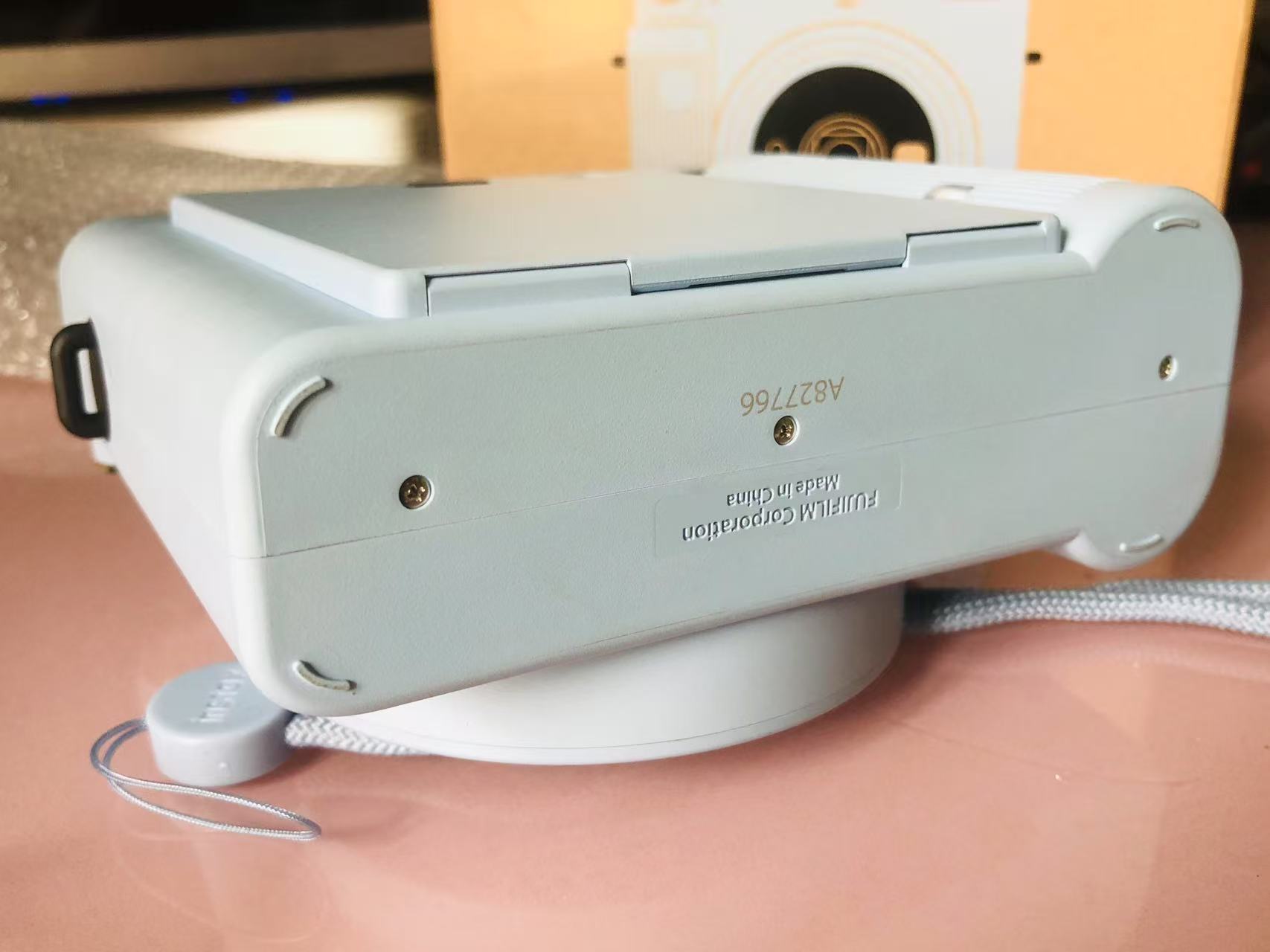 [Product=Camera][Brand=FUJIFILM][Model=instax SQUARE SQ 1][SN=A827766][Date=20250508][MD5=0f0e45235eaa8d86920b4b123411326d].jpg