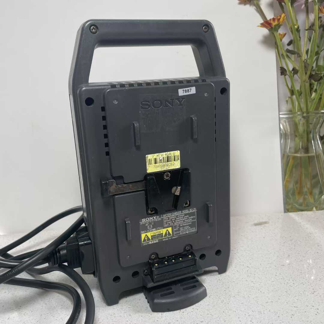 19eb2ce185e40bb51193e9e5bbd970ee.jpg