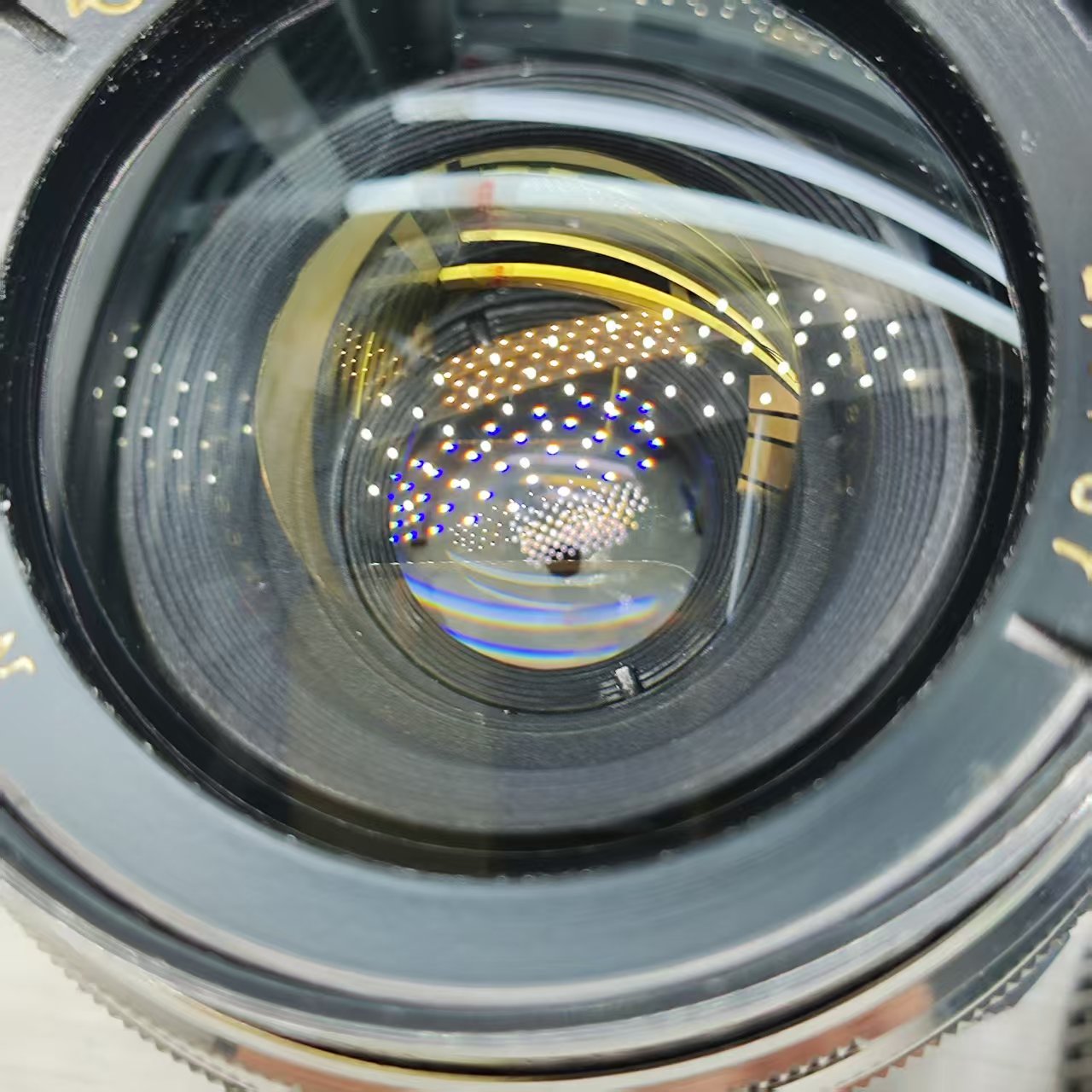 [Product=Lens][Brand=KMZ][Model=MIR-1][FocalLength=37][MaxAPT=2.8][Mount=M42][SN=6901337][Frame=135][Date=20250517][MD5=97617c735a5b1116606365d91dad8314].jpg