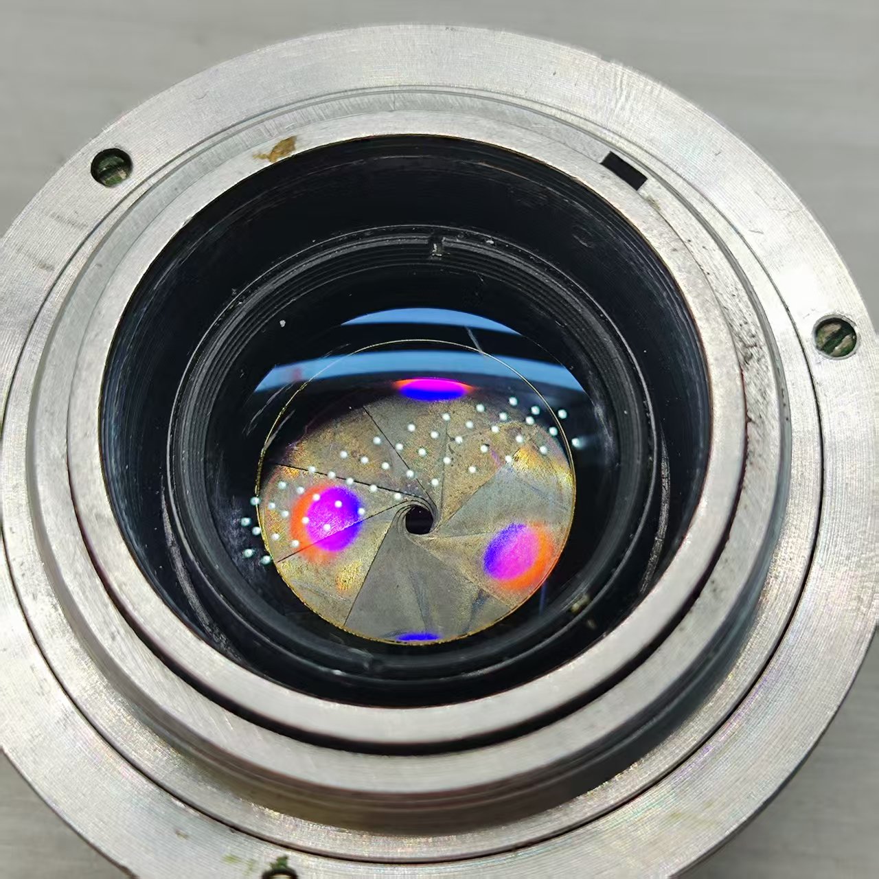 [Product=Lens][Brand=KMZ][Model=ЮПИТЕР-8M][FocalLength=50][MaxAPT=2][SN=7410943][Frame=135][Date=20250518][MD5=48b7f0157b710805238bbf22ceba4935].jpg