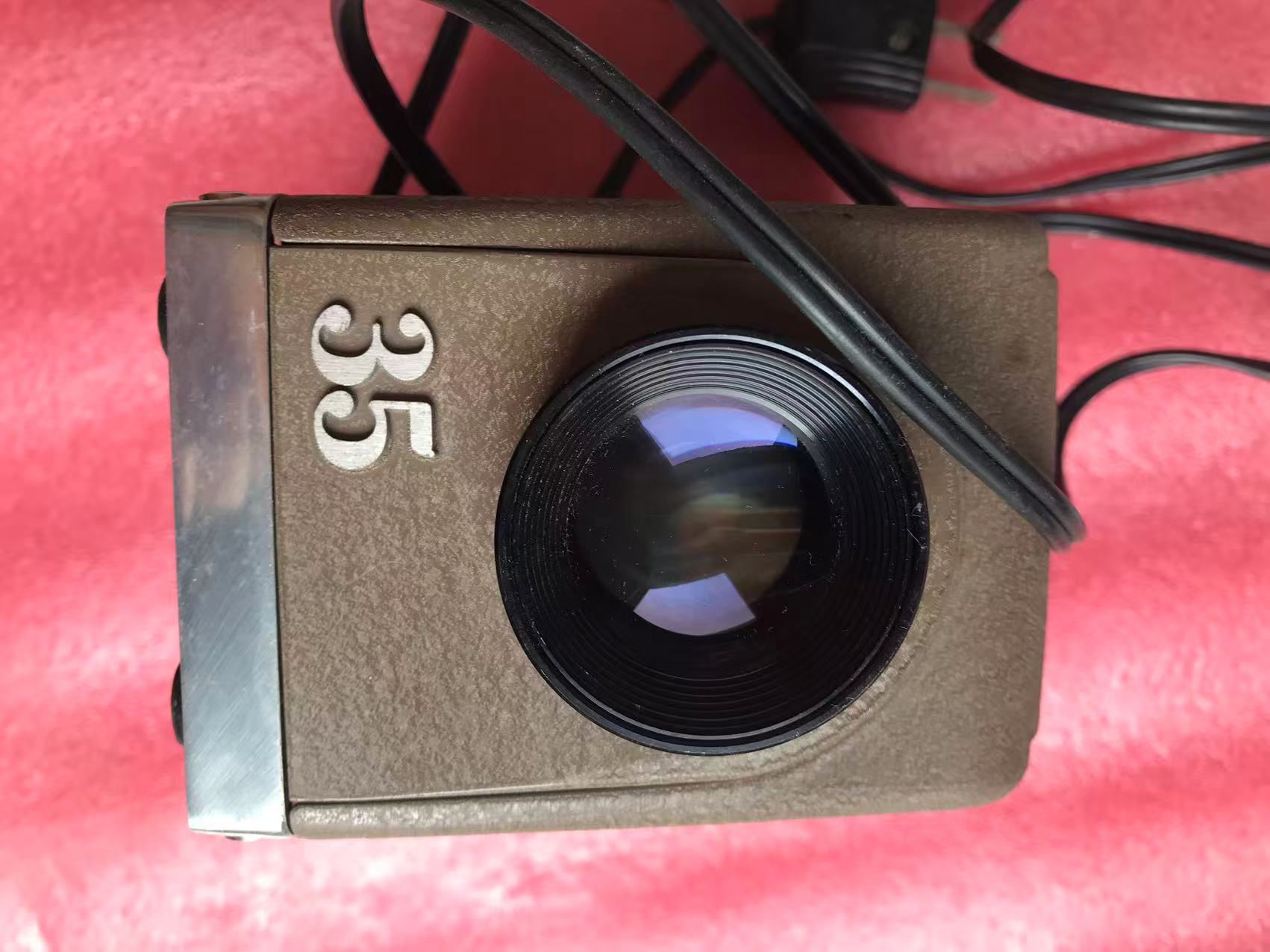[Product=Projector][Brand=Minolta][Model=mini 35][Date=20250523][MD5=6e71ef00ea430c3a655be0c3d1f743f8].jpg