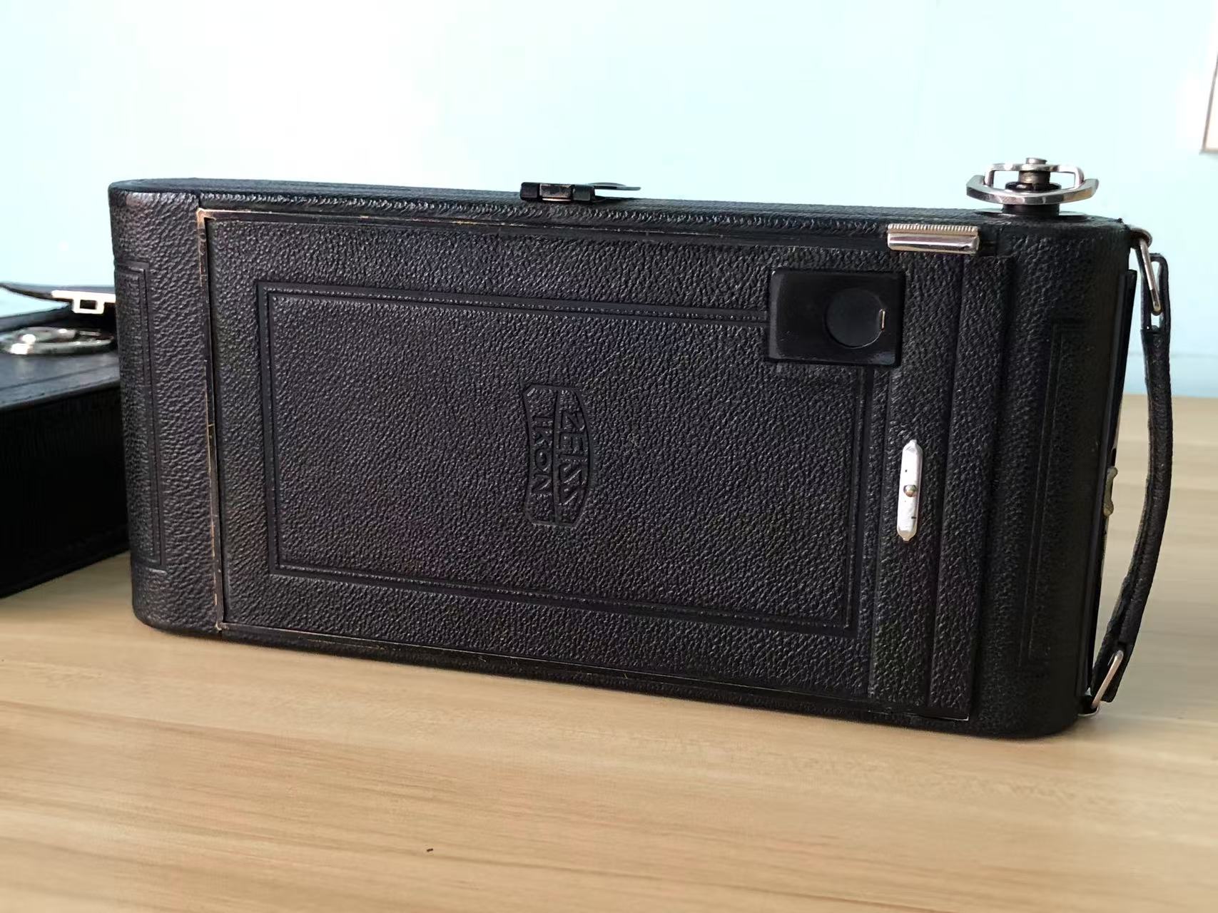 [Product=Camera][Brand=Zeiss Ikon][Model=Nixe 551_6][Date=20250525][MD5=4d37fa97e8c9ada551d4938060cee7e8].jpg