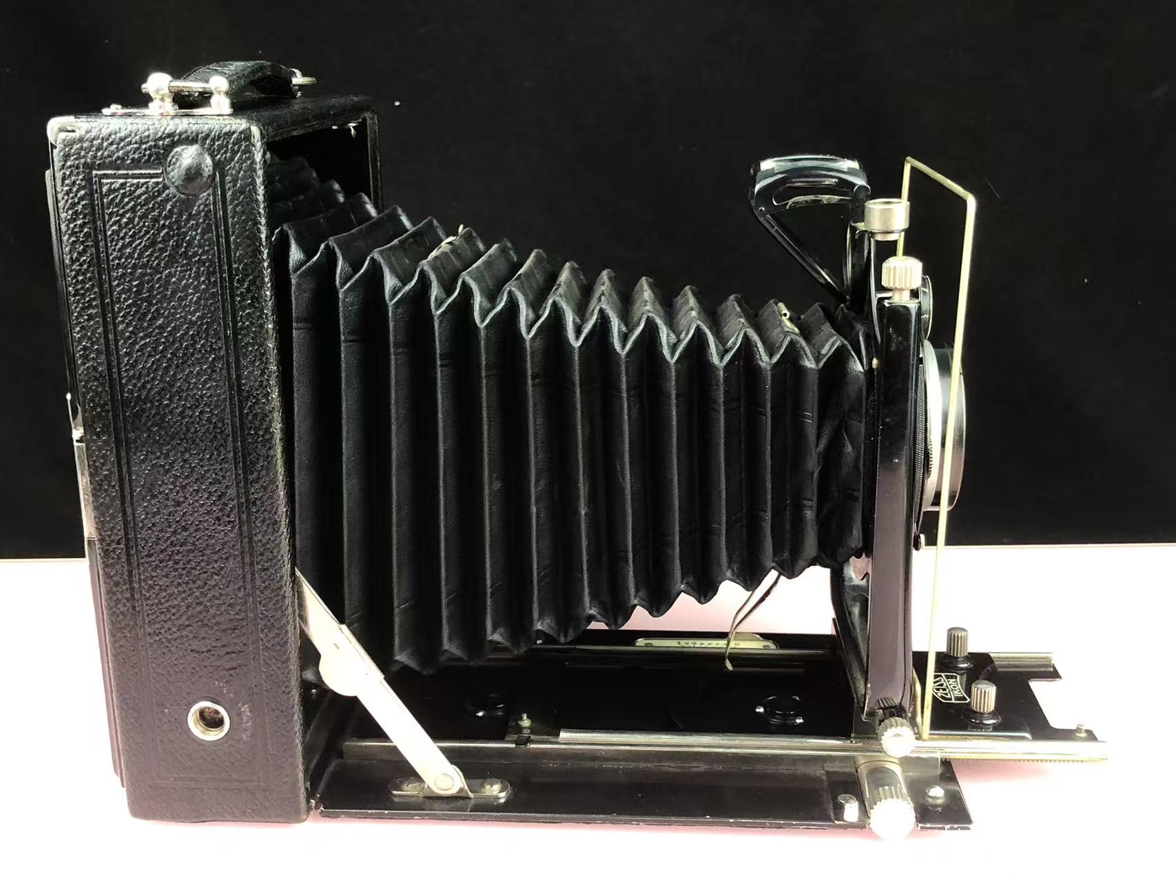 [Product=Camera][Brand=Zeiss Ikon][Model=Ideal 325][Date=20250525][MD5=78b3bfef4fc3fd19f6c10414e4de790d].jpg