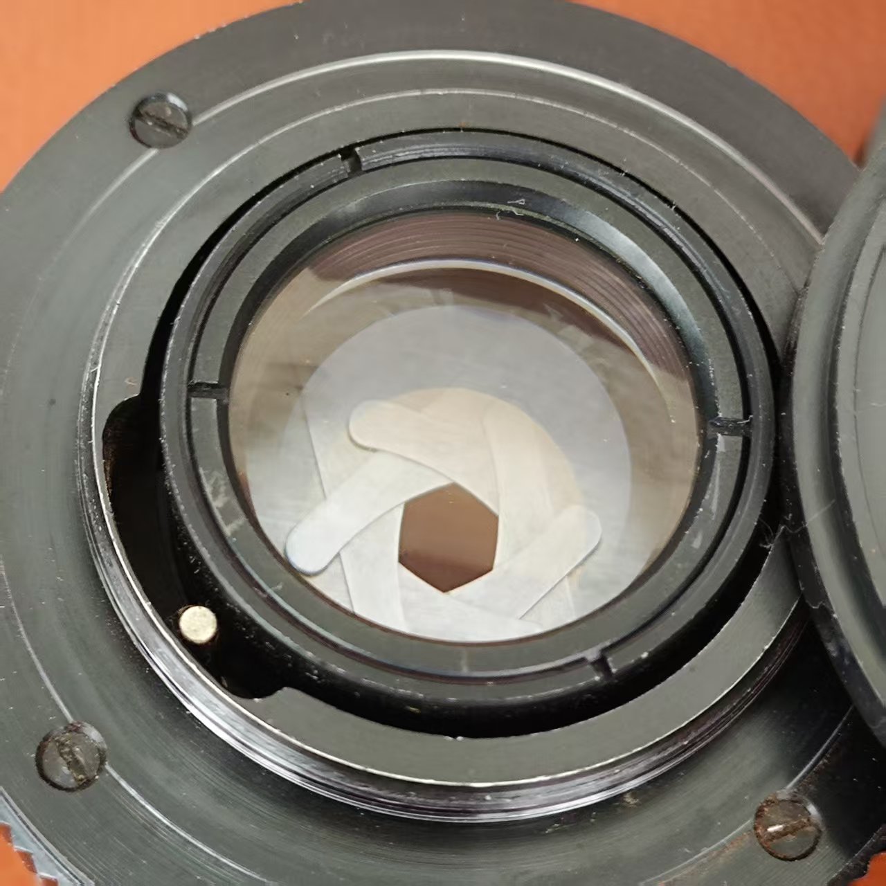 [Product=Lens][Brand=ZENIT][Model=ГЕЛИОС-44M-4][FocalLength=58][MaxAPT=2][Mount=M42][SN=823888][Frame=135][Date=20250531][MD5=050cb7017d5159f35bdd935130492adc].jpg