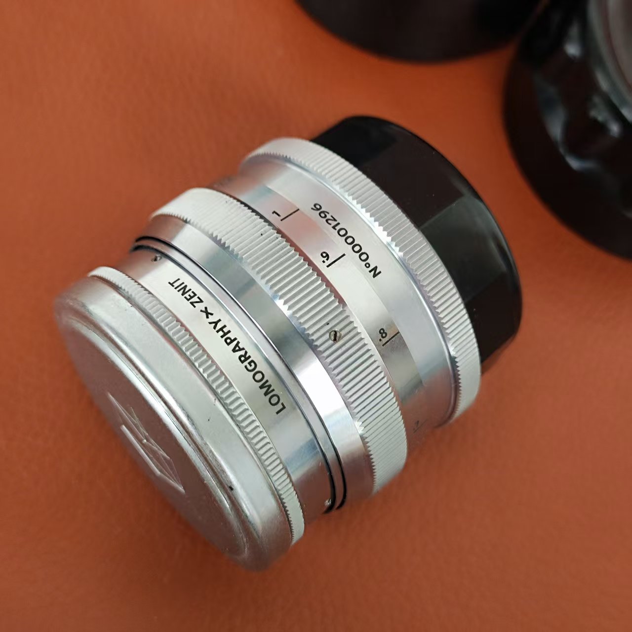 [Product=Lens][Brand=LOMOGRAPHY & ZENIT][Model=NEW JUPITER 3+][FocalLength=50][MaxAPT=1.5][Mount=L39][SN=00001296][Frame=135][Date=20250531][MD5=11d9c70526080c172c681df0823fc3d0].jpg