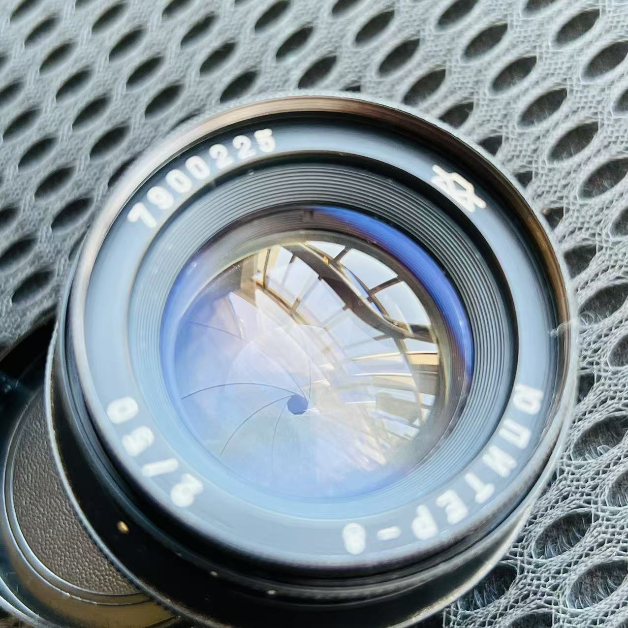[Product=Filter][Brand=ZENIT][Model=JUPITER-8][FocalLength=50][MaxAPT=2][Mount=L39][SN=7900225][Frame=135][Date=20250615][MD5=47fd65790f627de50b8ed8069ec6c9c7].jpg