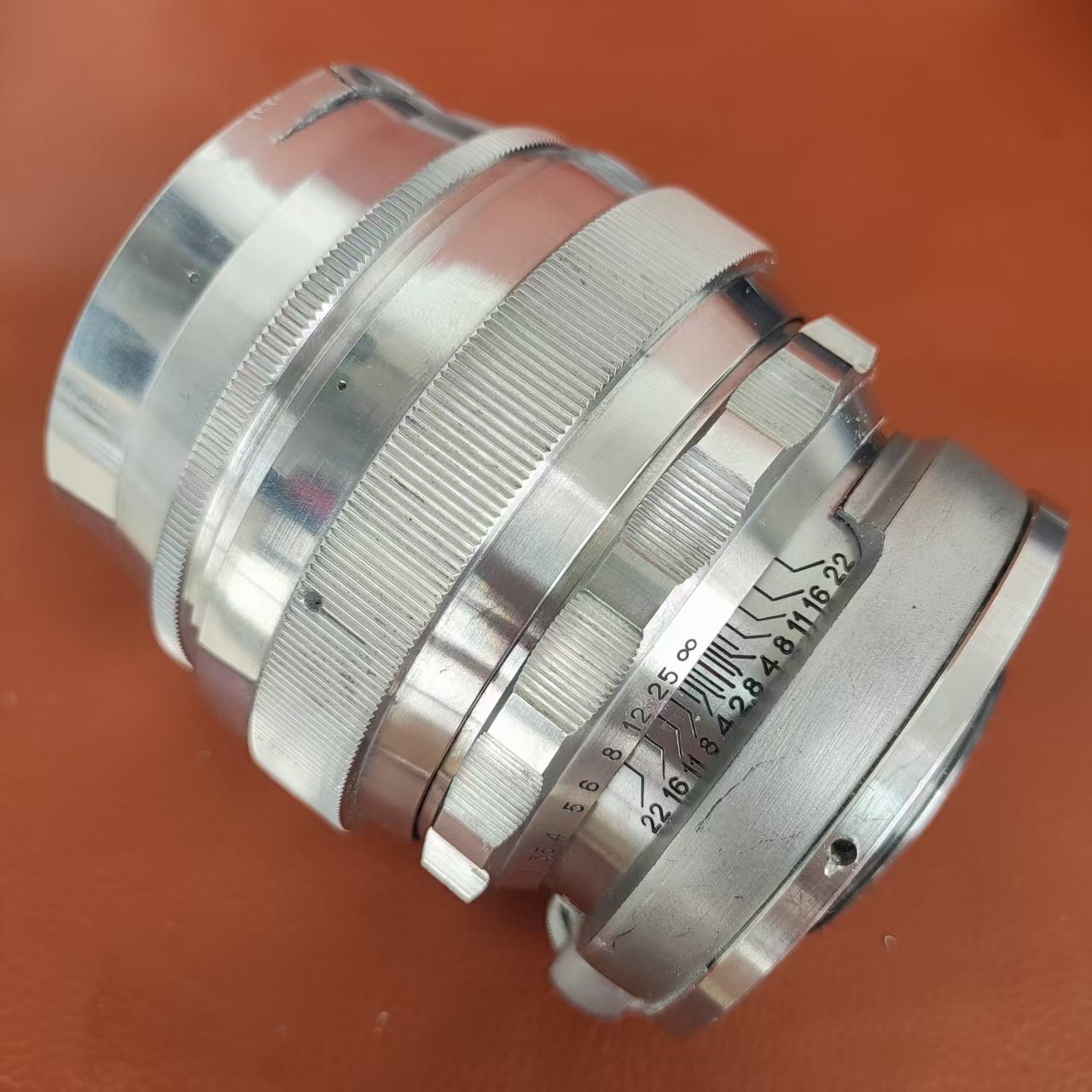 [Product=Lens][Brand=KMZ][Model=ГЕЛИОС-40][FocalLength=85][MaxAPT=1.5][Mount=M39][SN=668301][Frame=135][Date=20250627][MD5=37039be6f14e5537babf24fd71fd6db2].jpg
