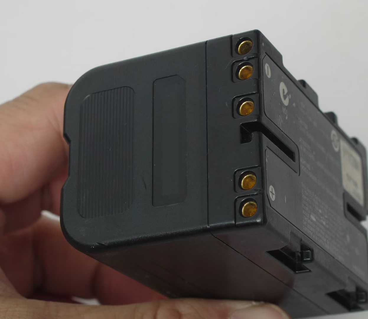 e596bcde717d0a3ca83e3913c85ea924.jpg