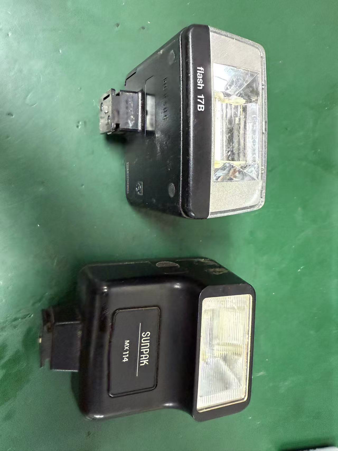 5cb0501b2b5615568b8974684ff22e7.jpg