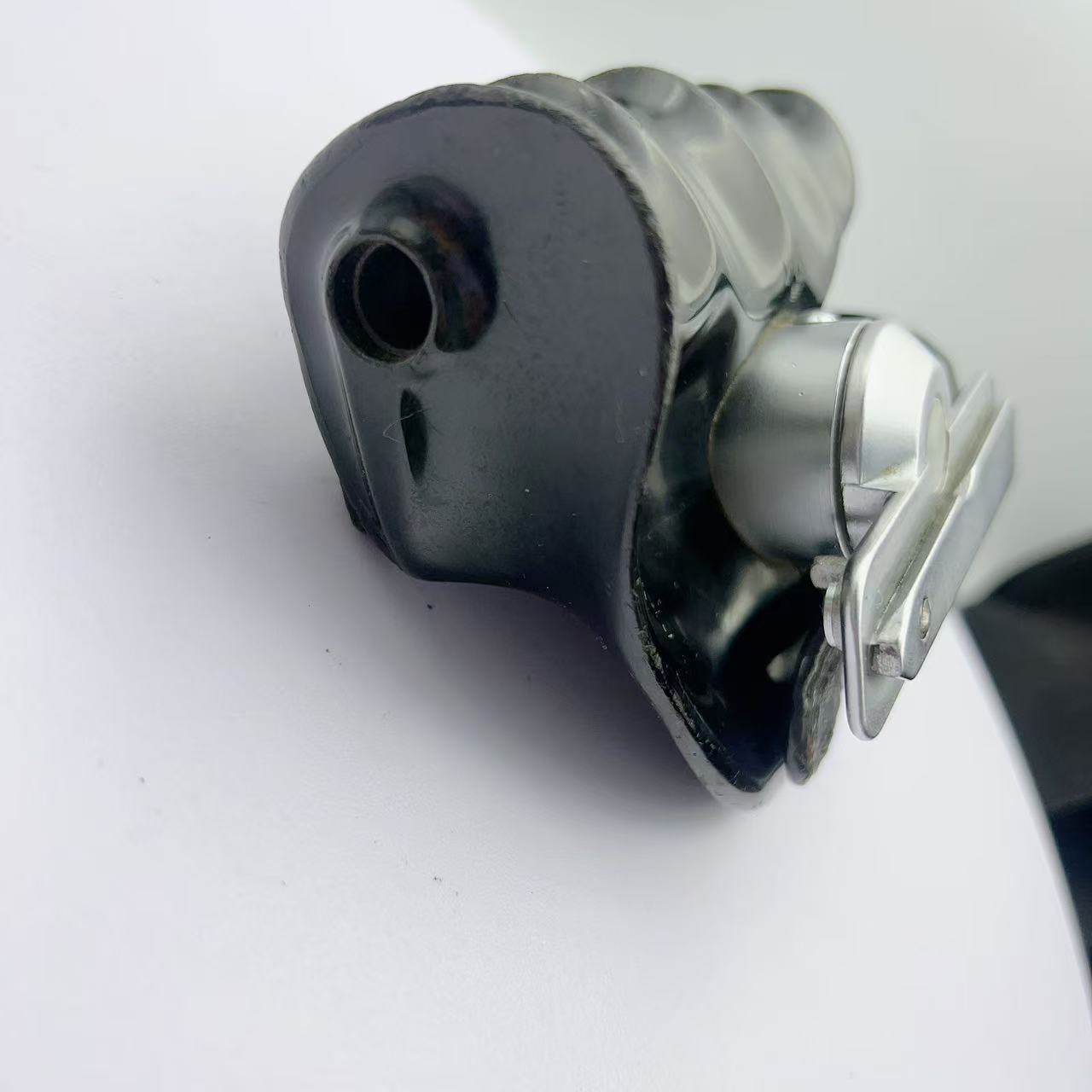 [Product=Grip][Brand=Linhof][Date=20250206][MD5=bb016f0f82e473c234269aa8a7119b5d].jpg
