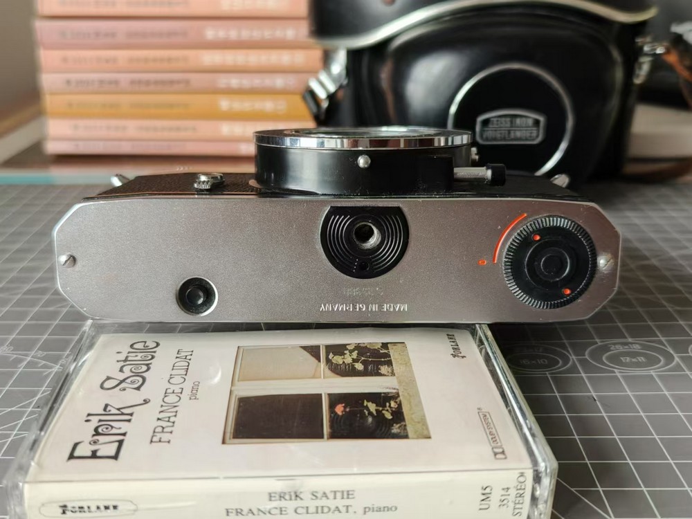 [Product=Camera][Brand=Zeiss Ikon][Model=Icarex 35 S][Date=20250307][MD5=2df1b443ee296a06c4070d0d0464e1fd].jpg